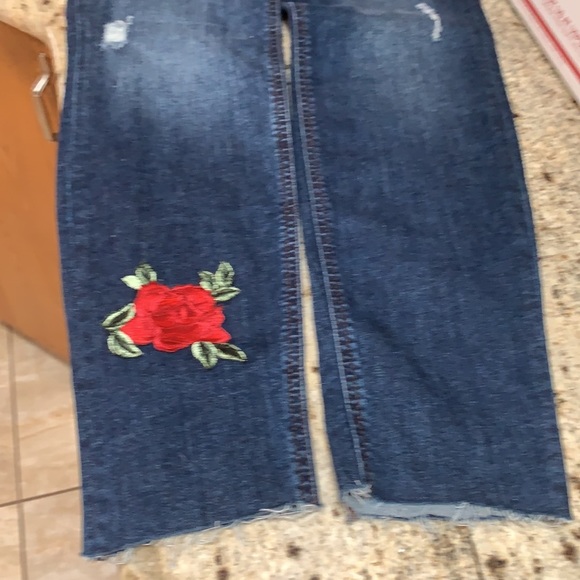 Sneak peek size 5 sexy boyfriend embroidered jeans - Picture 5 of 7